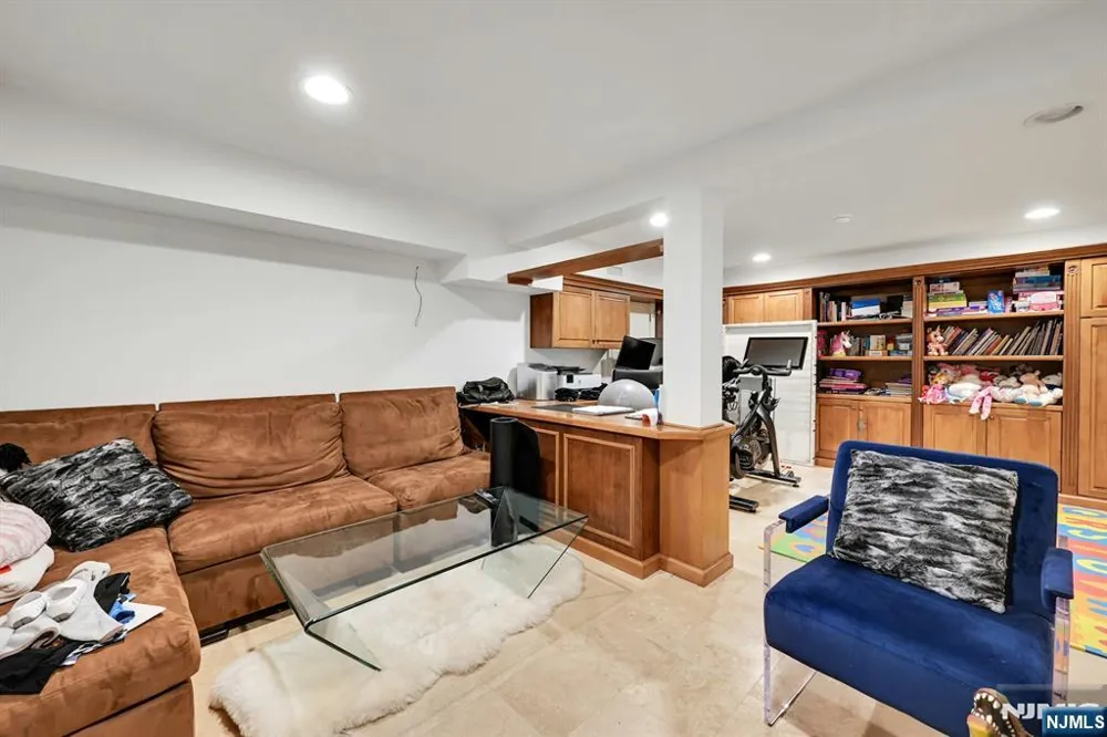 76 Engle Street Tenafly, NJ 07670