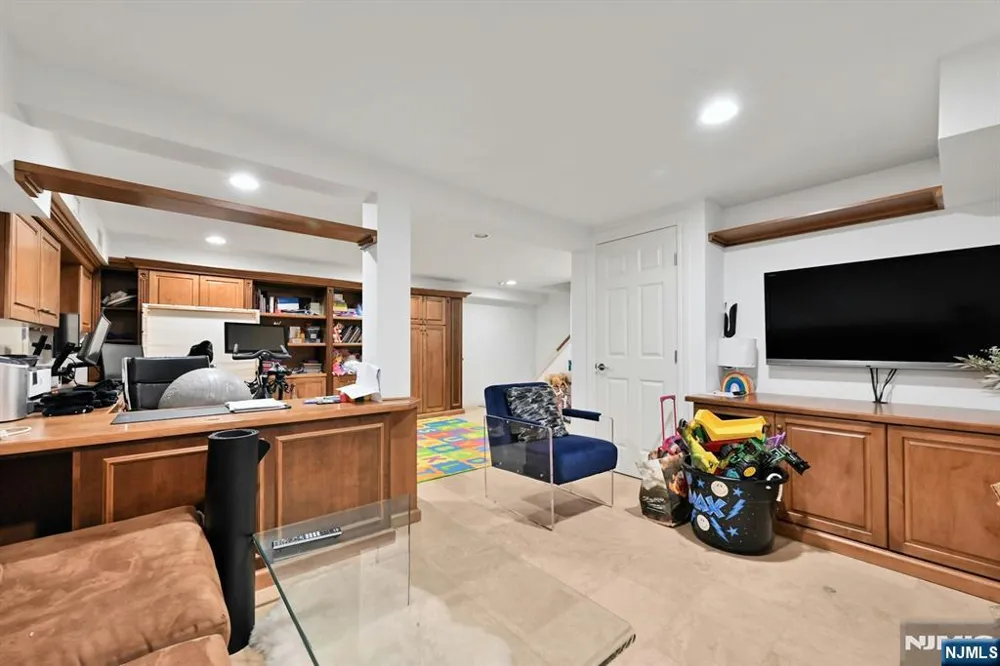 76 Engle Street Tenafly, NJ 07670