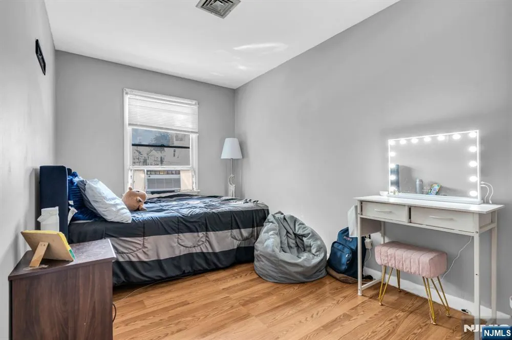 88 N 2nd Street Paterson, NJ 07522