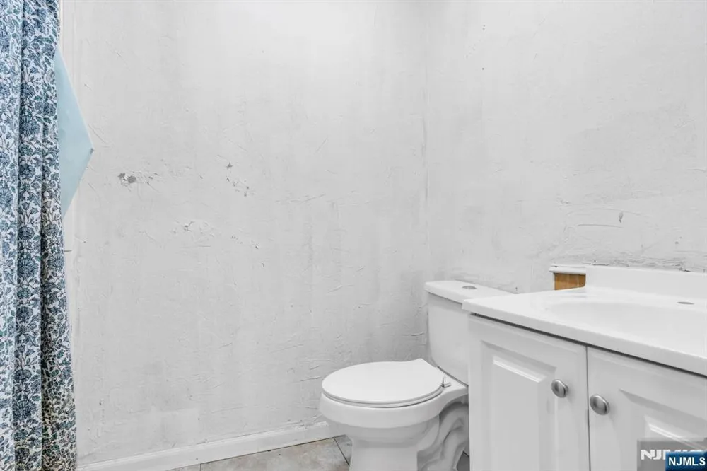 88 N 2nd Street Paterson, NJ 07522