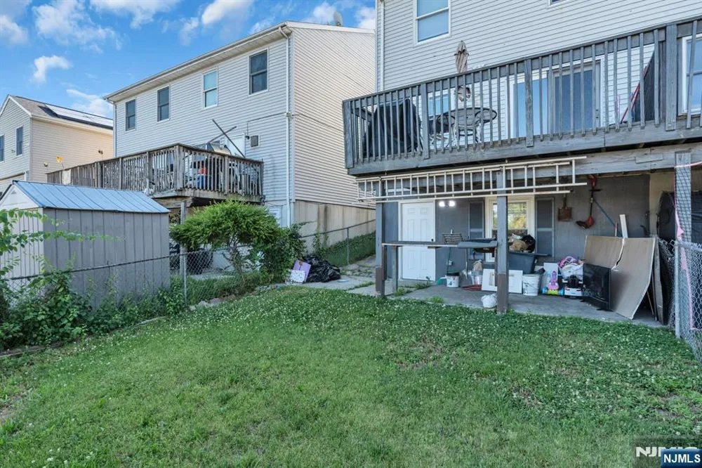 88 N 2nd Street Paterson, NJ 07522