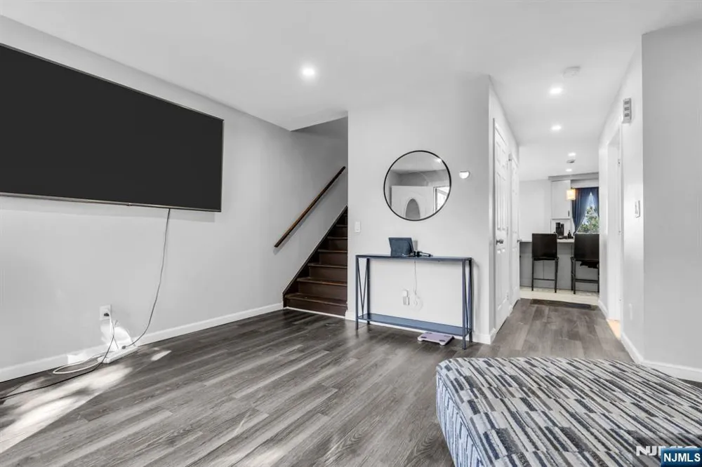 88 N 2nd Street Paterson, NJ 07522
