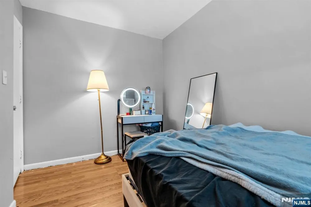 88 N 2nd Street Paterson, NJ 07522