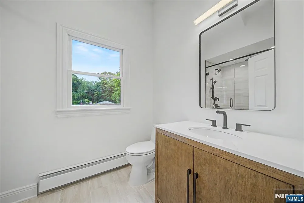 337 Franklin Haworth, NJ 07641