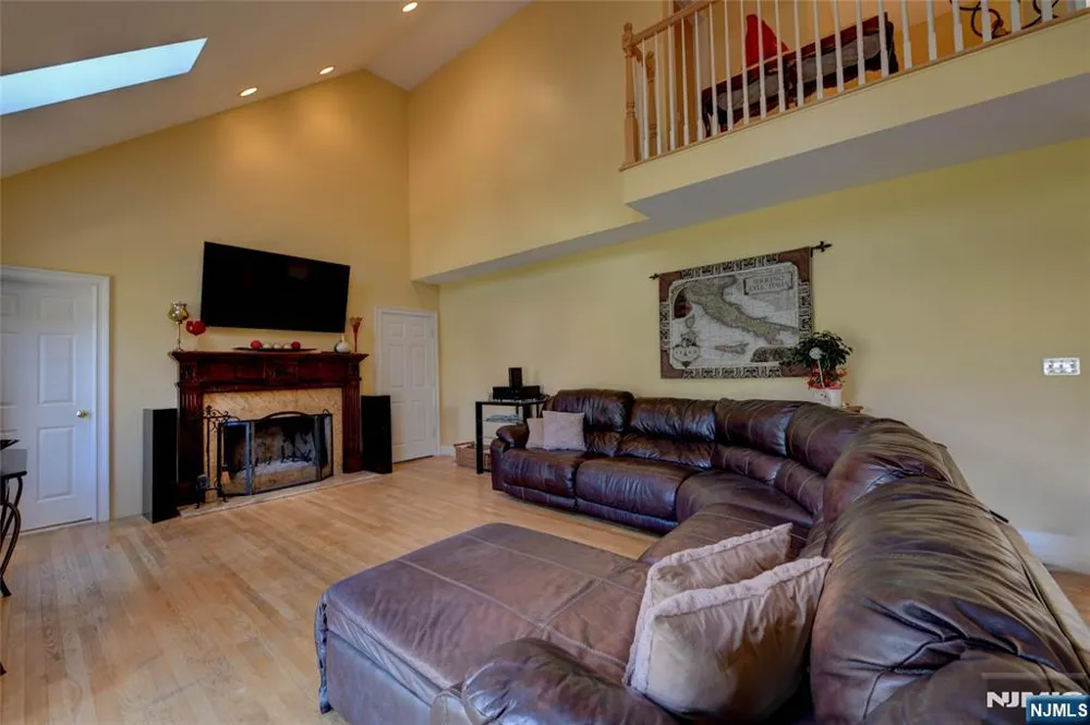 66 Boulevard Pequannock Township, NJ 07440