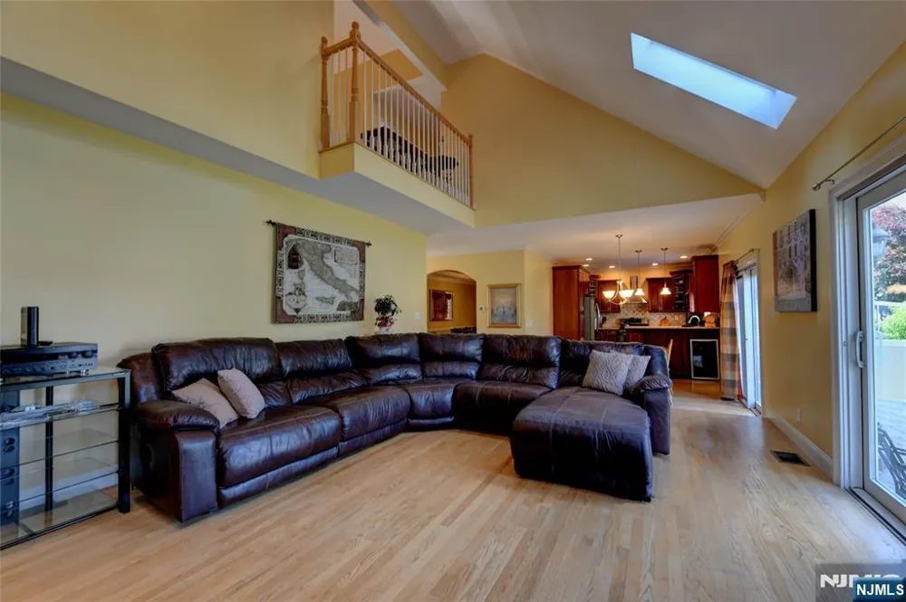 66 Boulevard Pequannock Township, NJ 07440