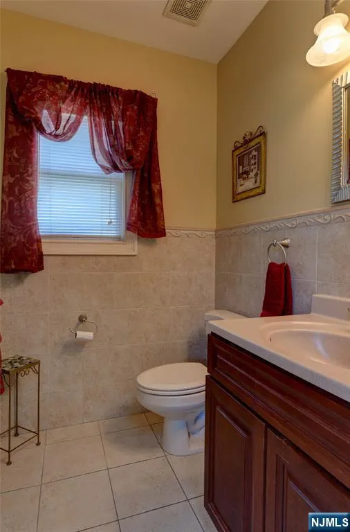 66 Boulevard Pequannock Township, NJ 07440