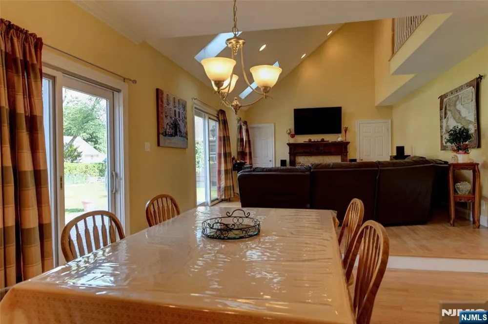 66 Boulevard Pequannock Township, NJ 07440