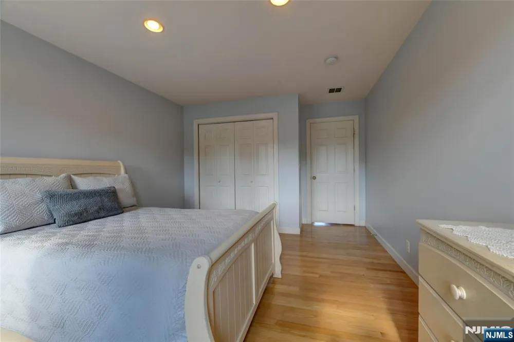 66 Boulevard Pequannock Township, NJ 07440