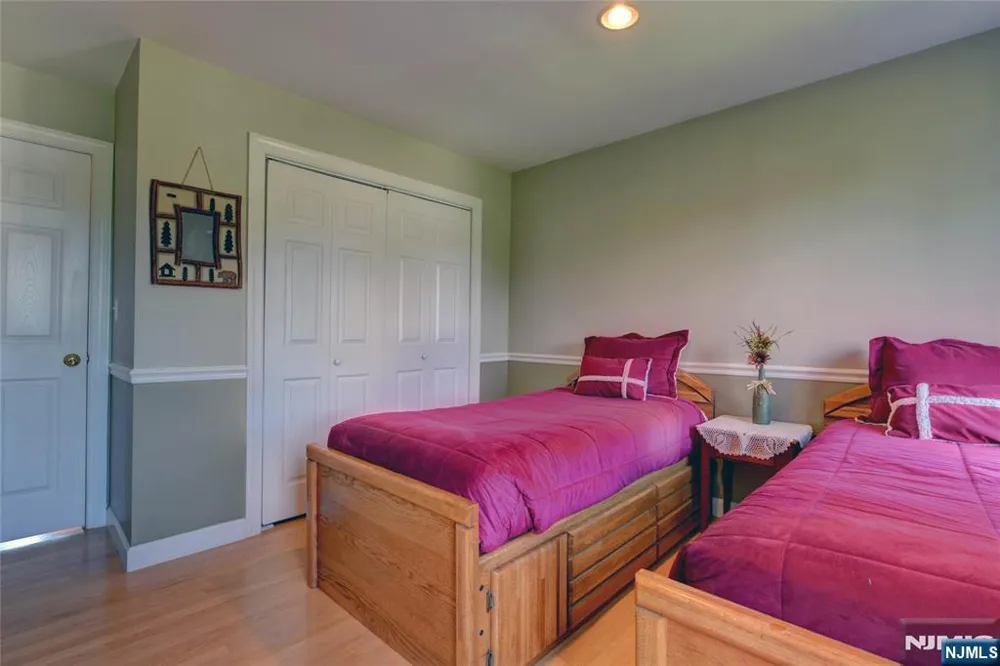 66 Boulevard Pequannock Township, NJ 07440