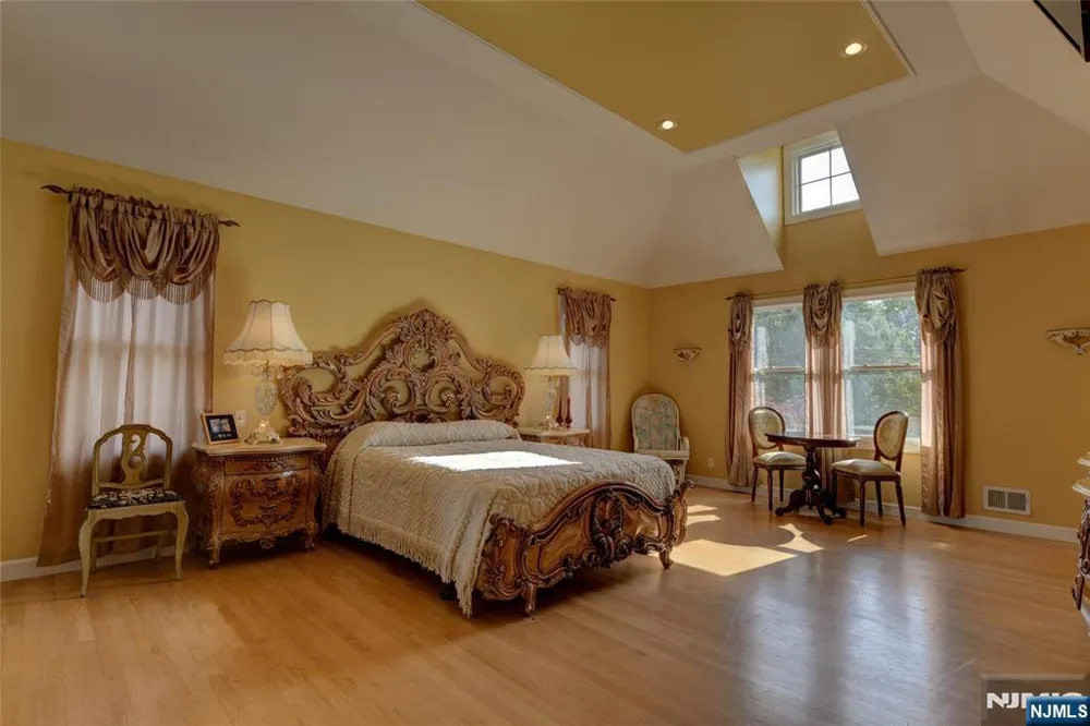 66 Boulevard Pequannock Township, NJ 07440