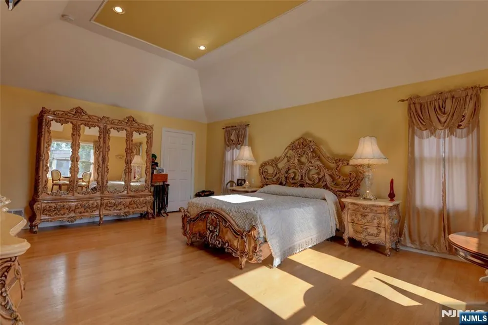 66 Boulevard Pequannock Township, NJ 07440