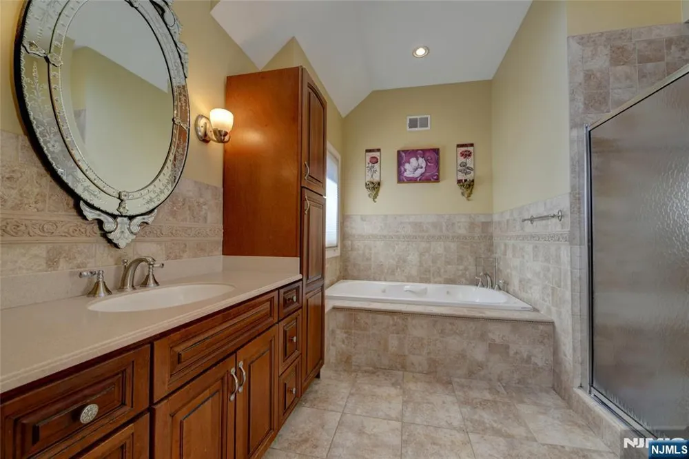 66 Boulevard Pequannock Township, NJ 07440