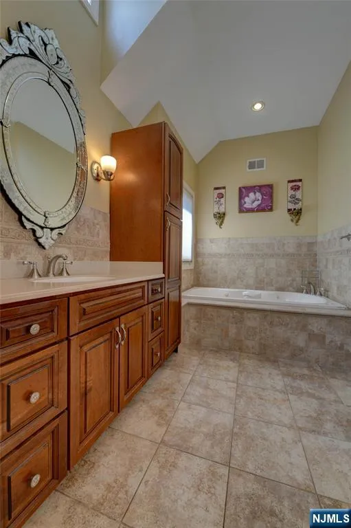 66 Boulevard Pequannock Township, NJ 07440