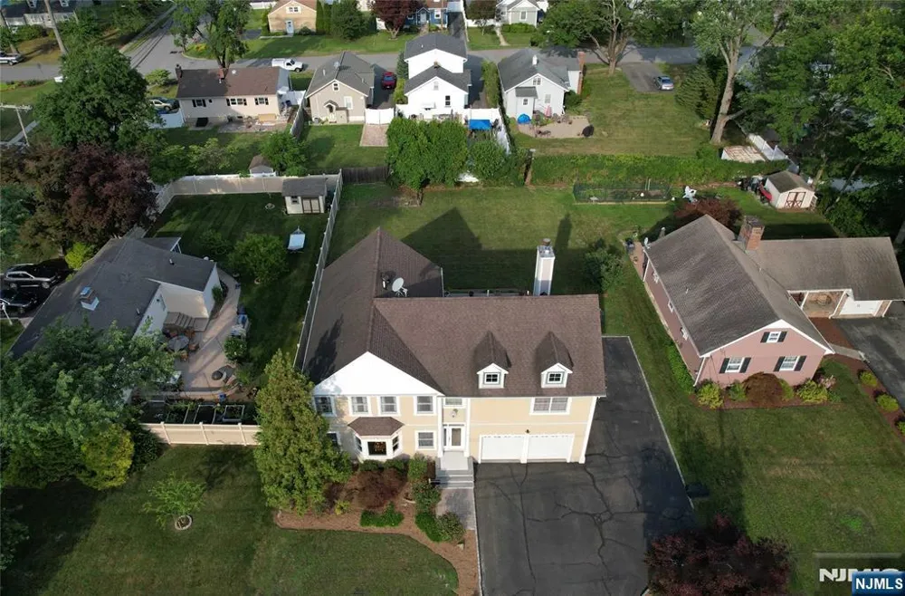 66 Boulevard Pequannock Township, NJ 07440
