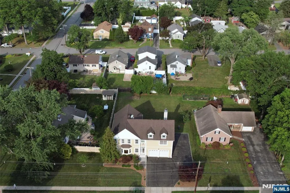 66 Boulevard Pequannock Township, NJ 07440