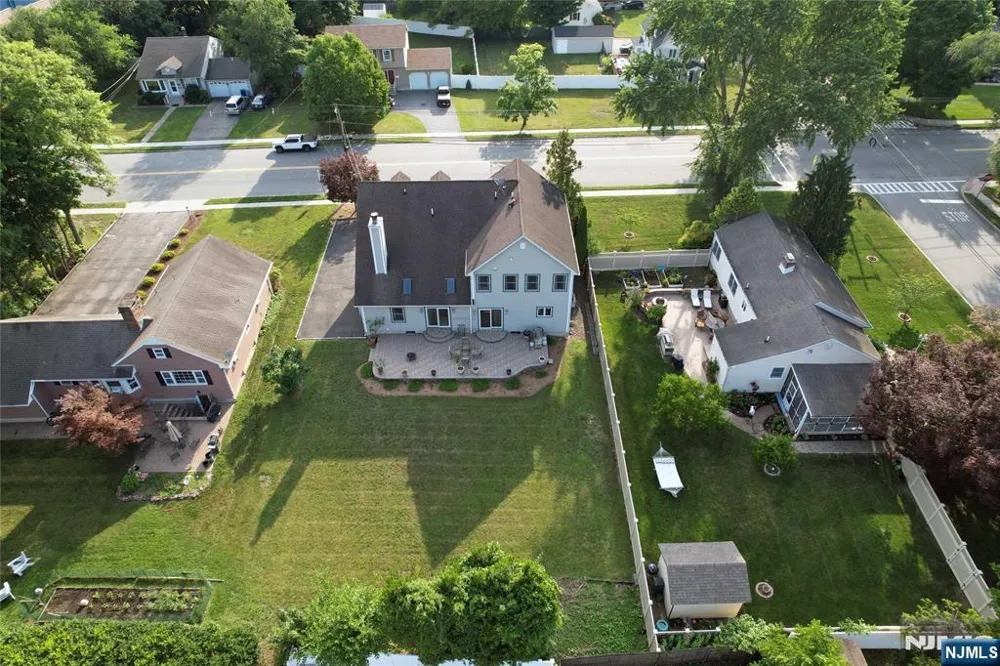 66 Boulevard Pequannock Township, NJ 07440