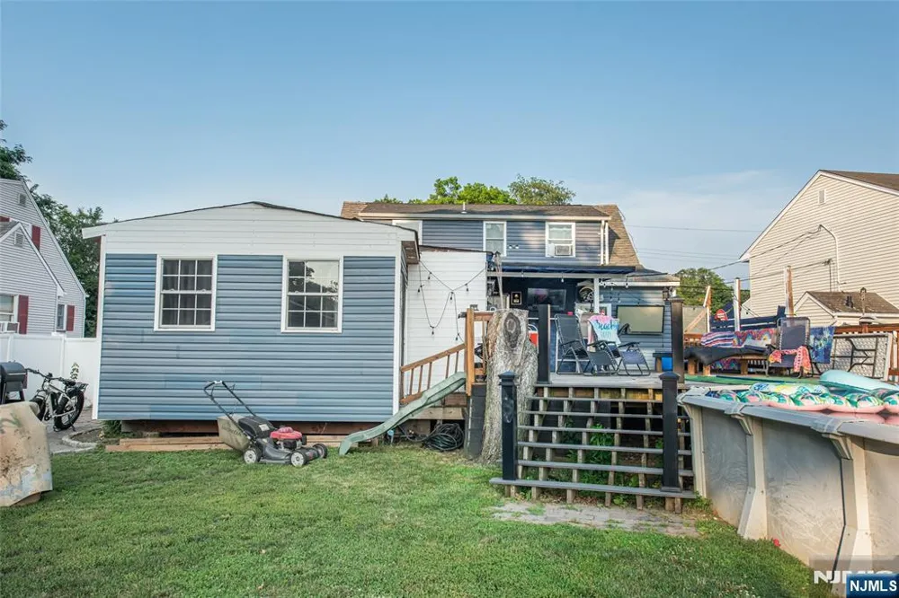 73 Bergen Avenue Wanaque, NJ 07420