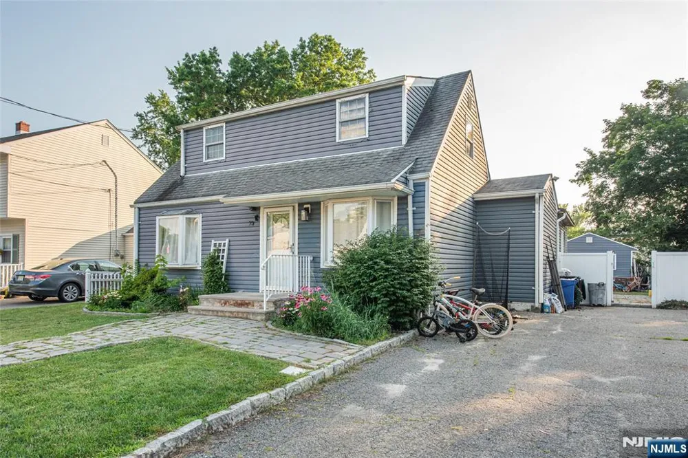 73 Bergen Avenue Wanaque, NJ 07420
