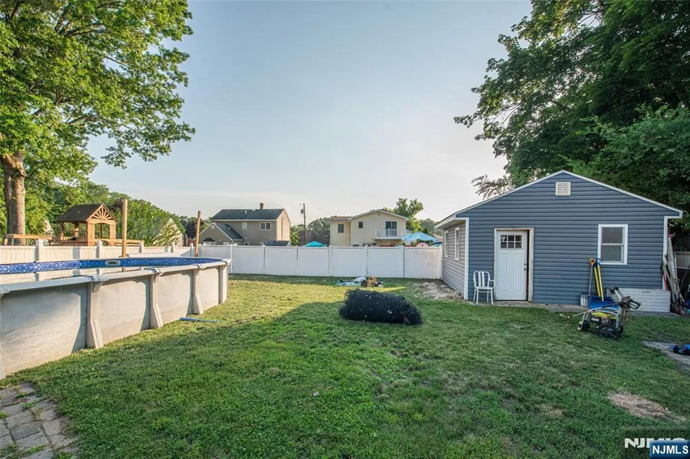 73 Bergen Avenue Wanaque, NJ 07420