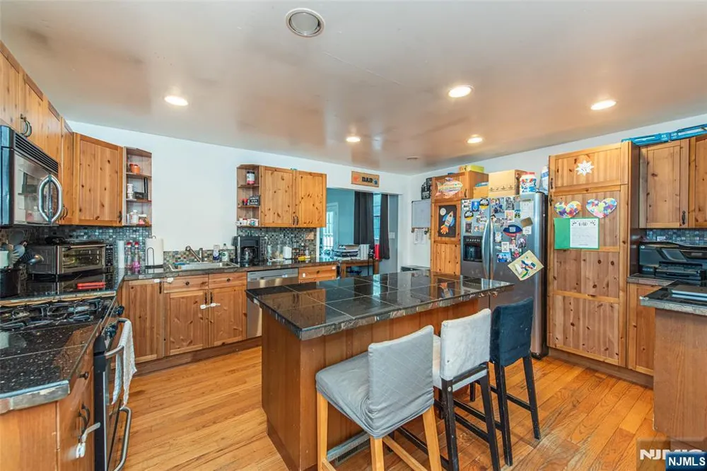 73 Bergen Avenue Wanaque, NJ 07420