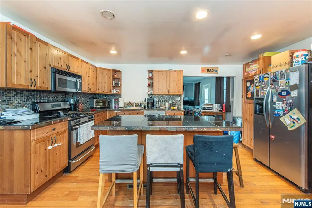 73 Bergen Avenue Wanaque, NJ 07420