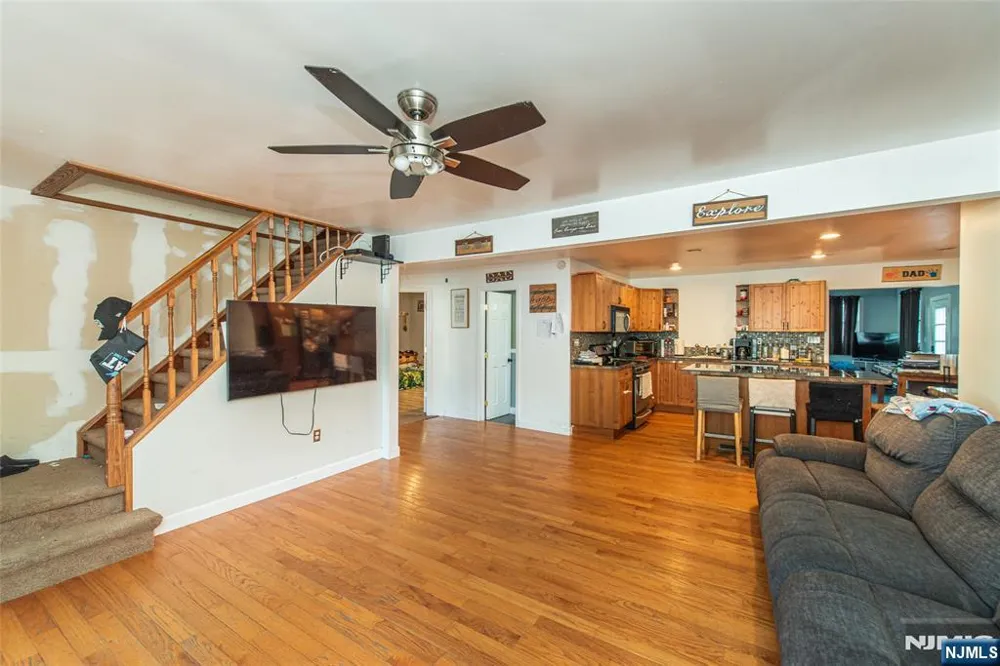 73 Bergen Avenue Wanaque, NJ 07420