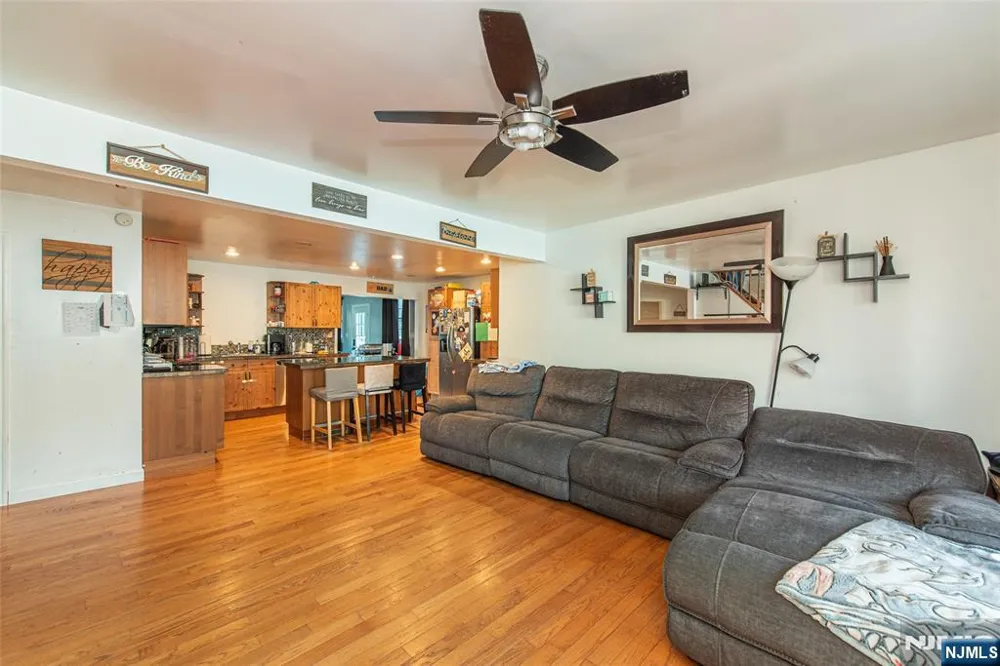 73 Bergen Avenue Wanaque, NJ 07420