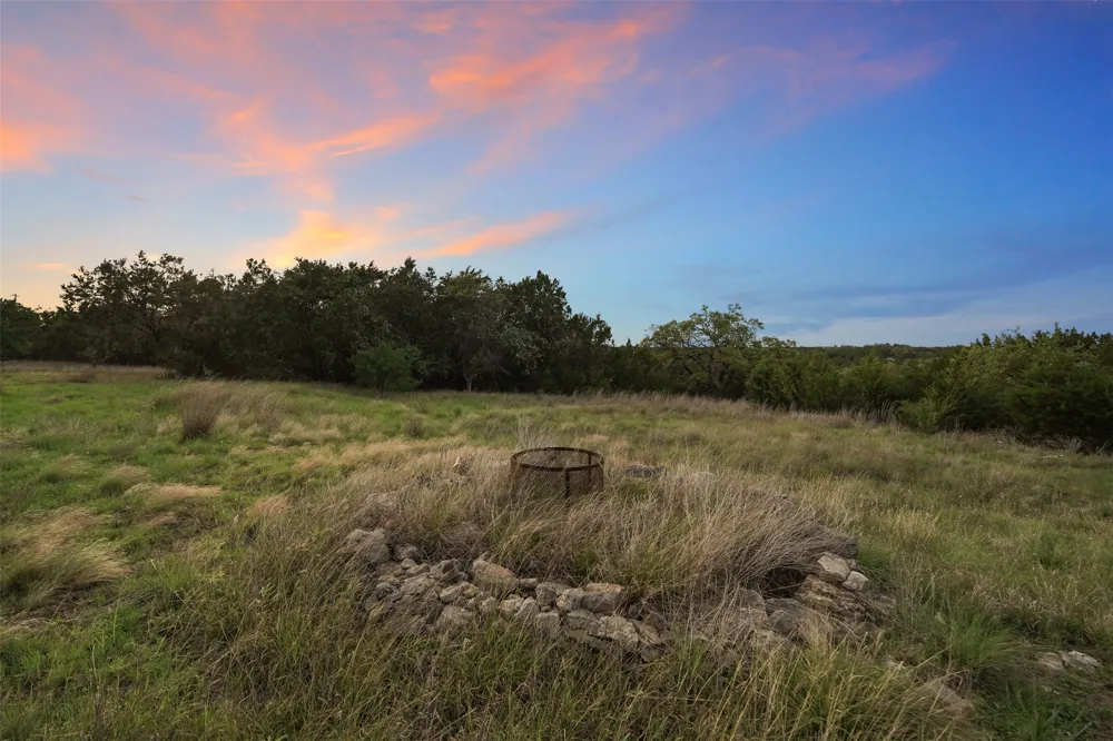 102 Rocky Creek Road Dripping Springs, TX 78620