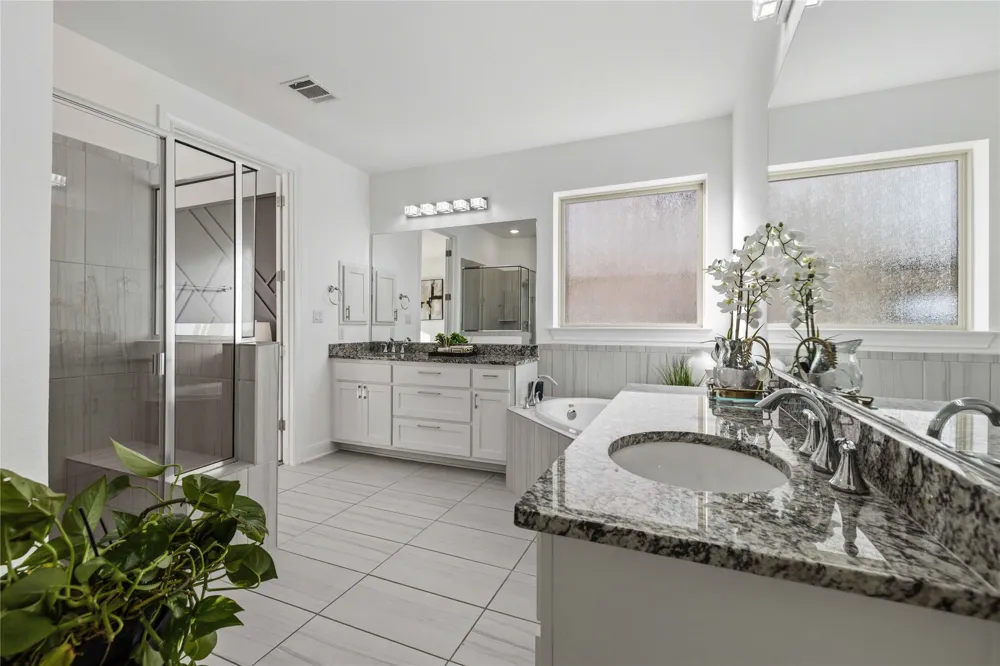1517 Bardella Drive Leander, TX 78641