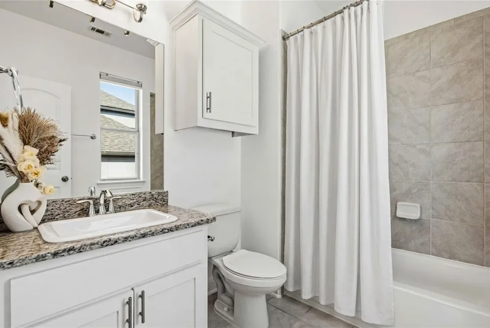1517 Bardella Drive Leander, TX 78641