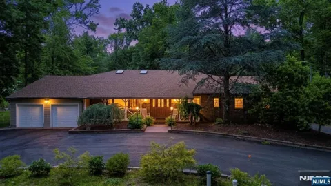 109 Fresh Ponds Road