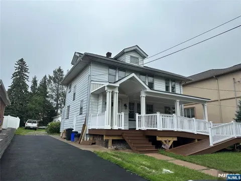 542 Prospect Avenue