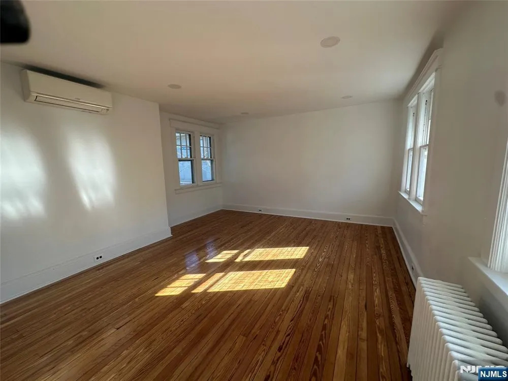 542 Prospect Avenue Ridgefield, NJ 07657