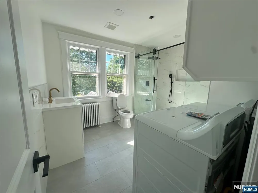 542 Prospect Avenue Ridgefield, NJ 07657