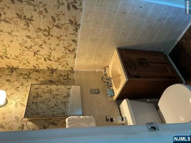 145 Lohs Place Harrington Park, NJ 07640
