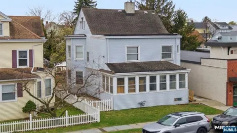 287 Crooks Avenue