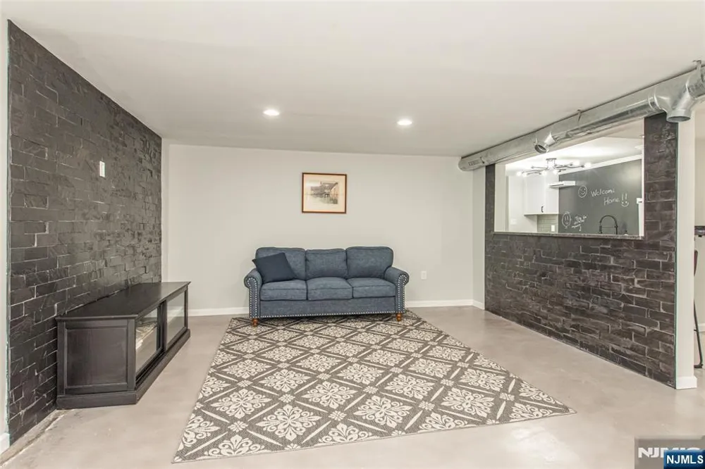 388 Irving South Orange Village, NJ 07079