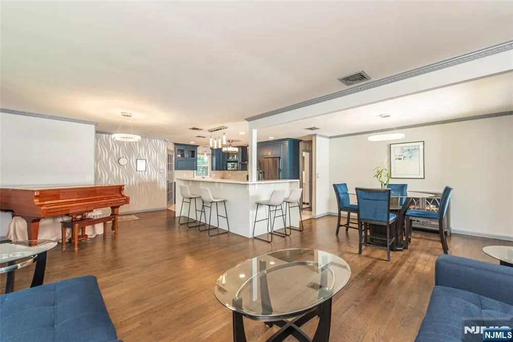 388 Irving South Orange Village, NJ 07079
