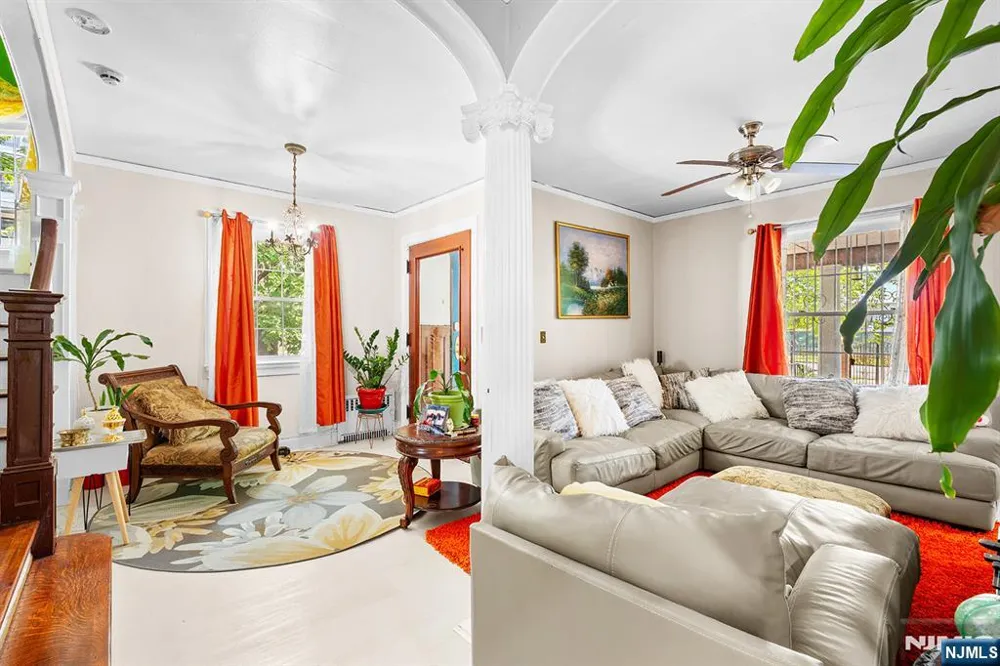 129 Munn Avenue East Orange, NJ 07018