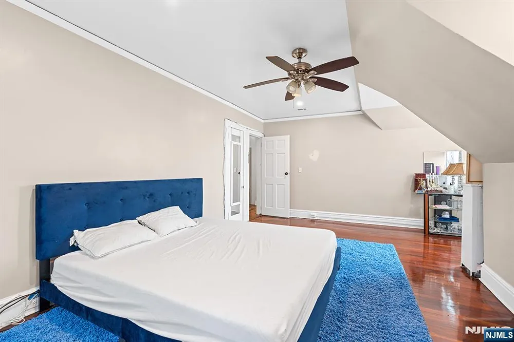 129 Munn Avenue East Orange, NJ 07018
