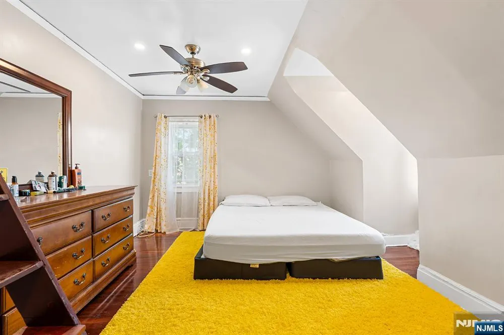 129 Munn Avenue East Orange, NJ 07018