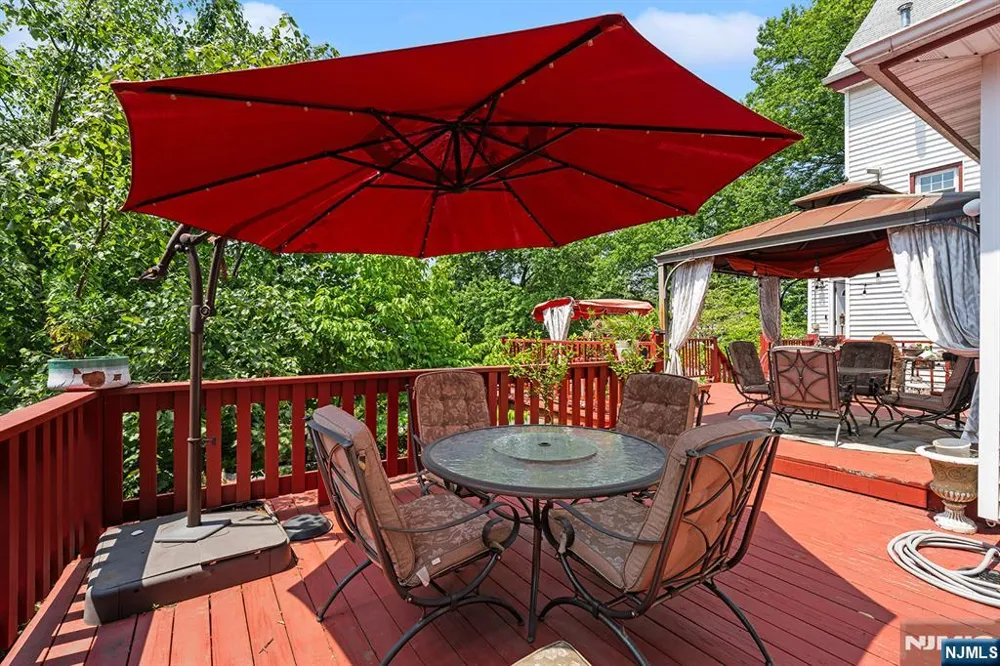 129 Munn Avenue East Orange, NJ 07018