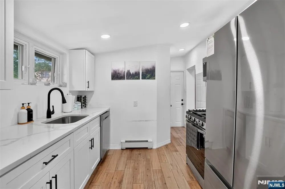 53 Lakeview Drive West Milford, NJ 07480