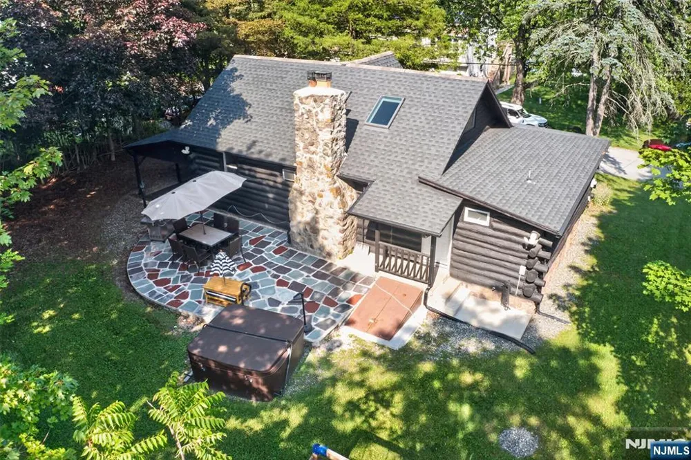 53 Lakeview Drive West Milford, NJ 07480