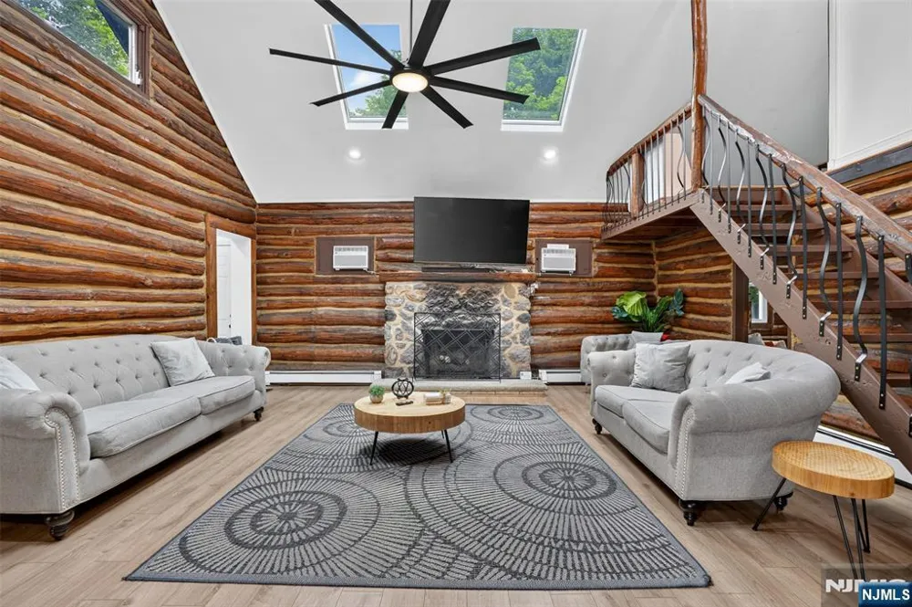 53 Lakeview Drive West Milford, NJ 07480