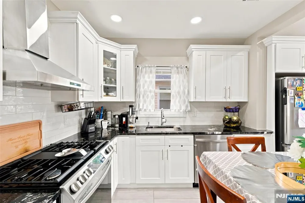 78 Fairmount Terrace East Orange, NJ 07018