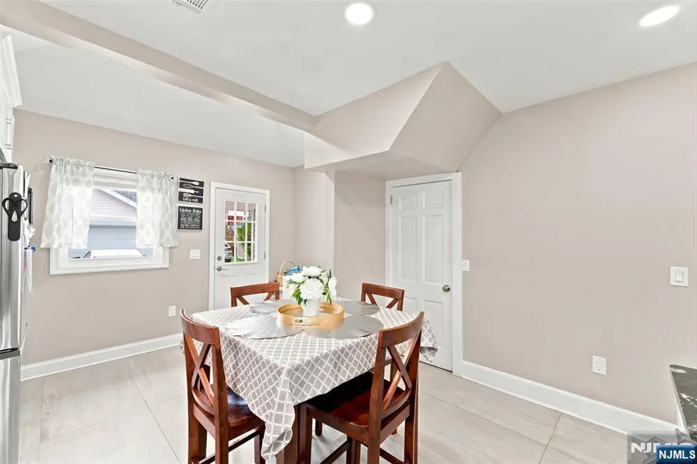 78 Fairmount Terrace East Orange, NJ 07018