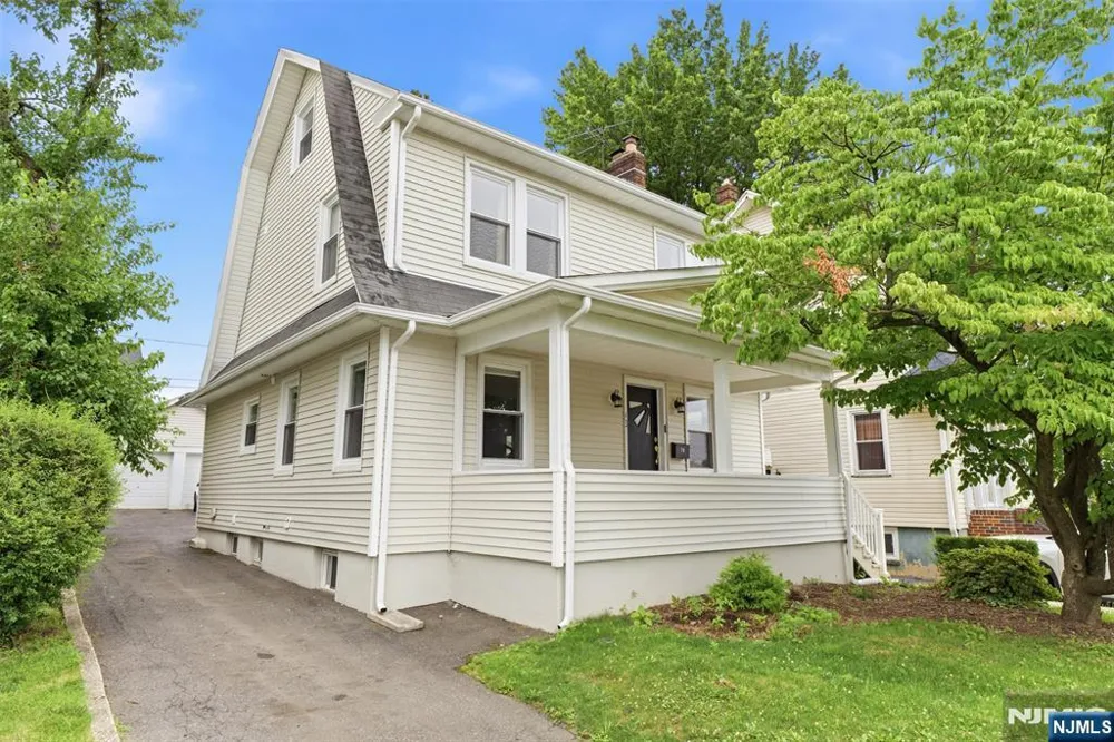 78 Fairmount Terrace East Orange, NJ 07018