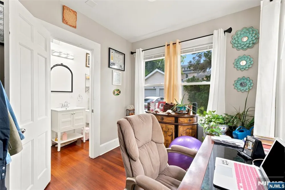 78 Fairmount Terrace East Orange, NJ 07018